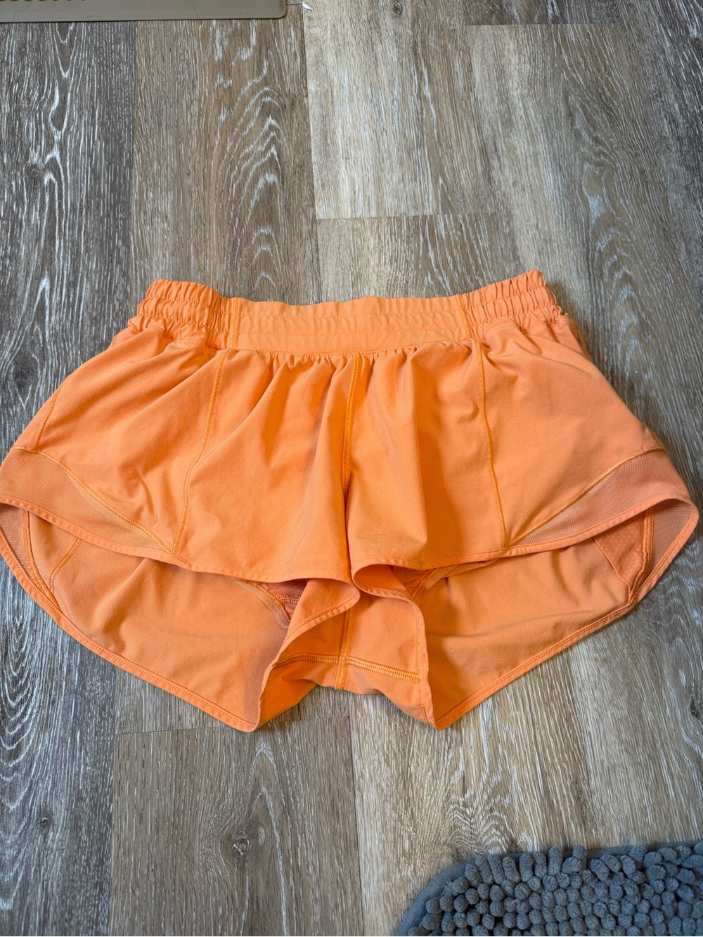 lululemon hotty hot 2.5 size 8